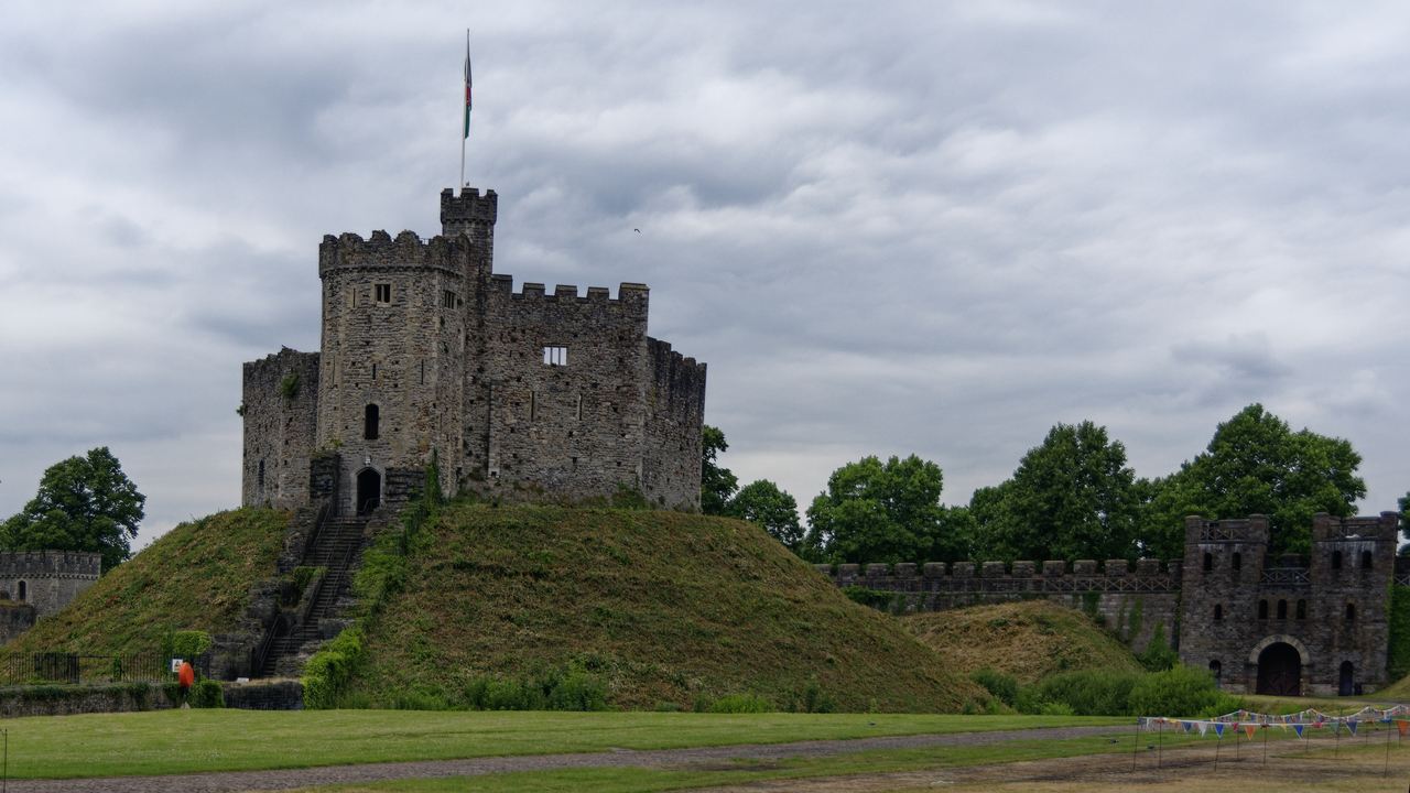 20170626 193317•The Castle•Cardiff City Centre•Wales